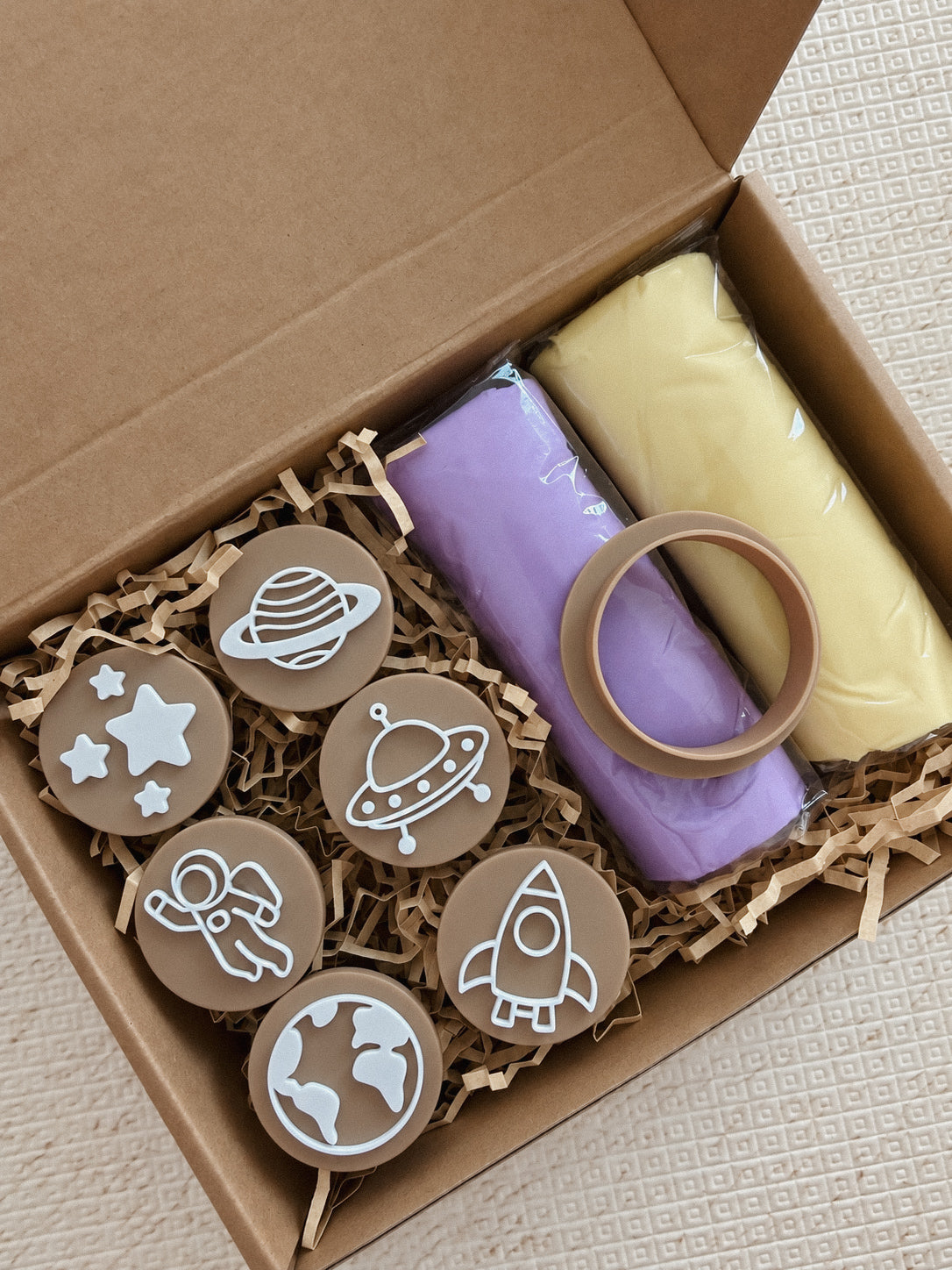 The ‘Mini’ Play Dough Kit